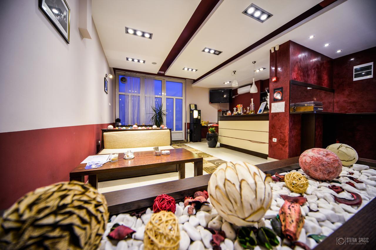 Garni Hotel 018 In Nis Exterior photo