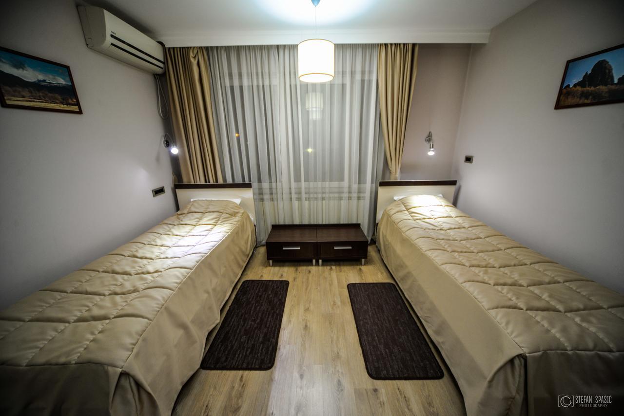Garni Hotel 018 In Nis Exterior photo