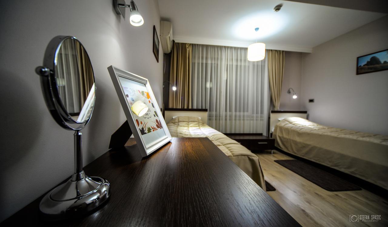 Garni Hotel 018 In Nis Exterior photo