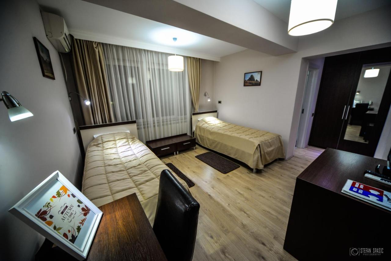 Garni Hotel 018 In Nis Exterior photo