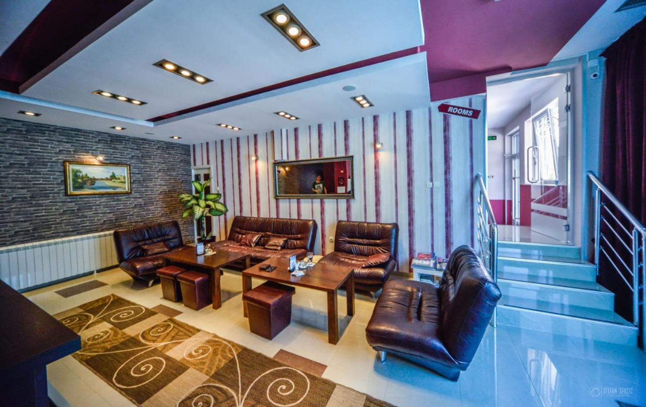 Garni Hotel 018 In Nis Exterior photo